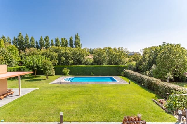 9 soveværelse Villa til salg i Egüés, Valle de Egüés/Eguesibar med swimmingpool garage - € 1.700.000 (Ref: 8484454)