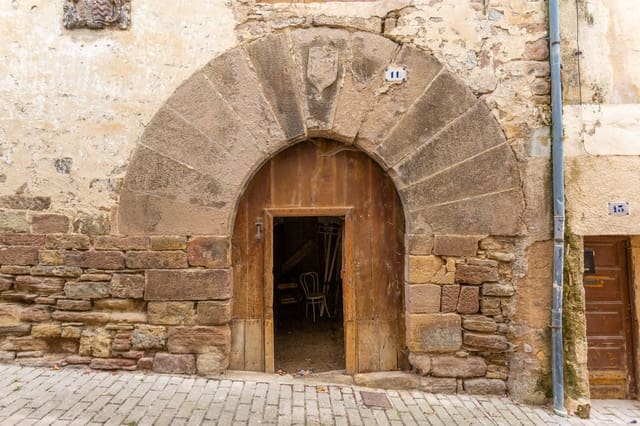 6 soveværelse Villa til salg i Monreal - € 195.000 (Ref: 8533745)