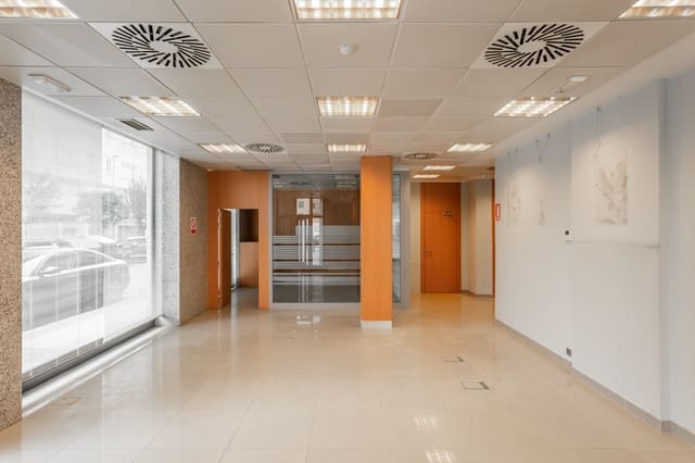 Commercial for sale in Berriozar - € 120,000 (Ref: 8538221)