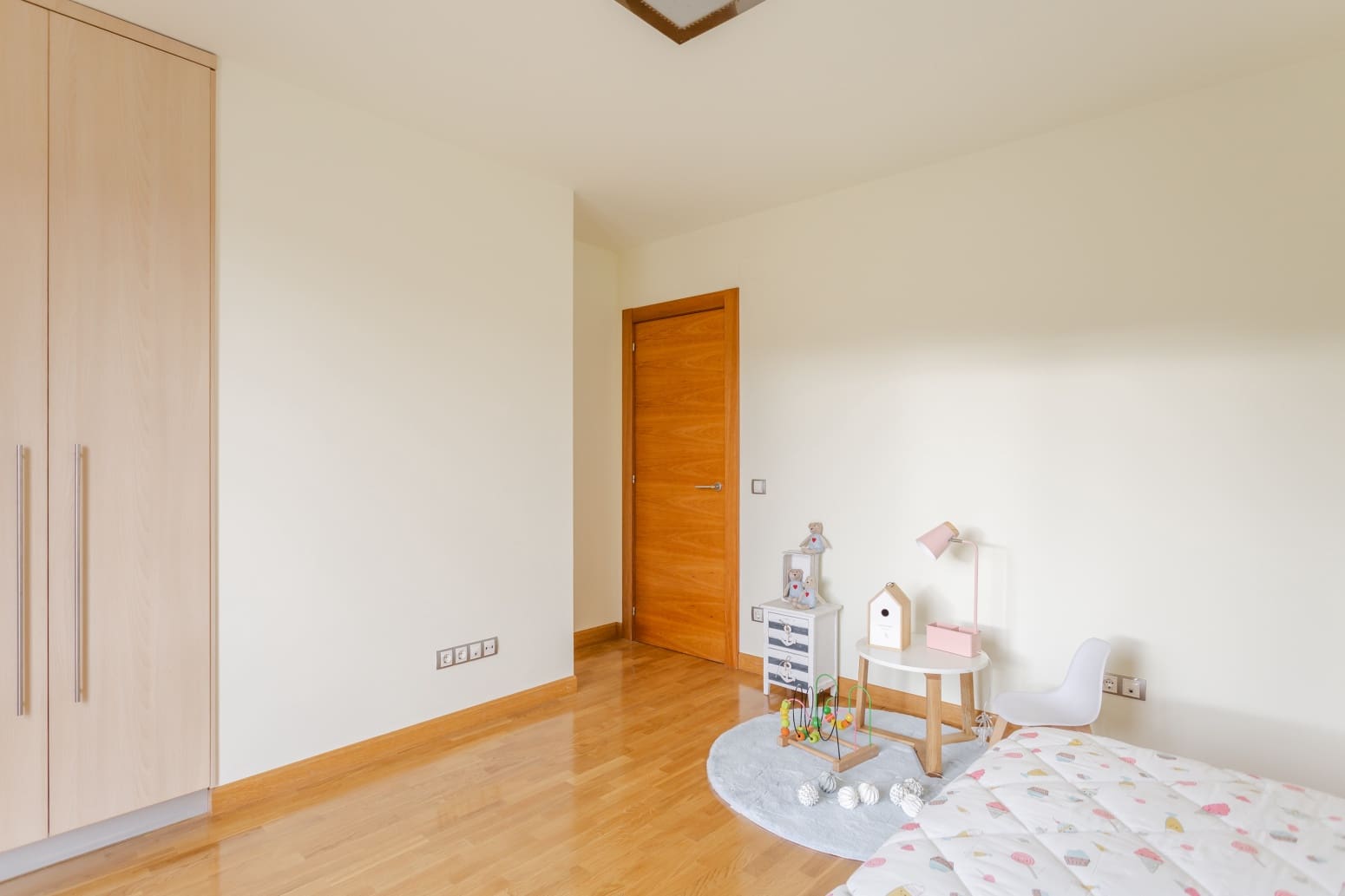 4 soveværelse Villa til salg i Egues med garage - € 448.000 (Ref: 8550974)