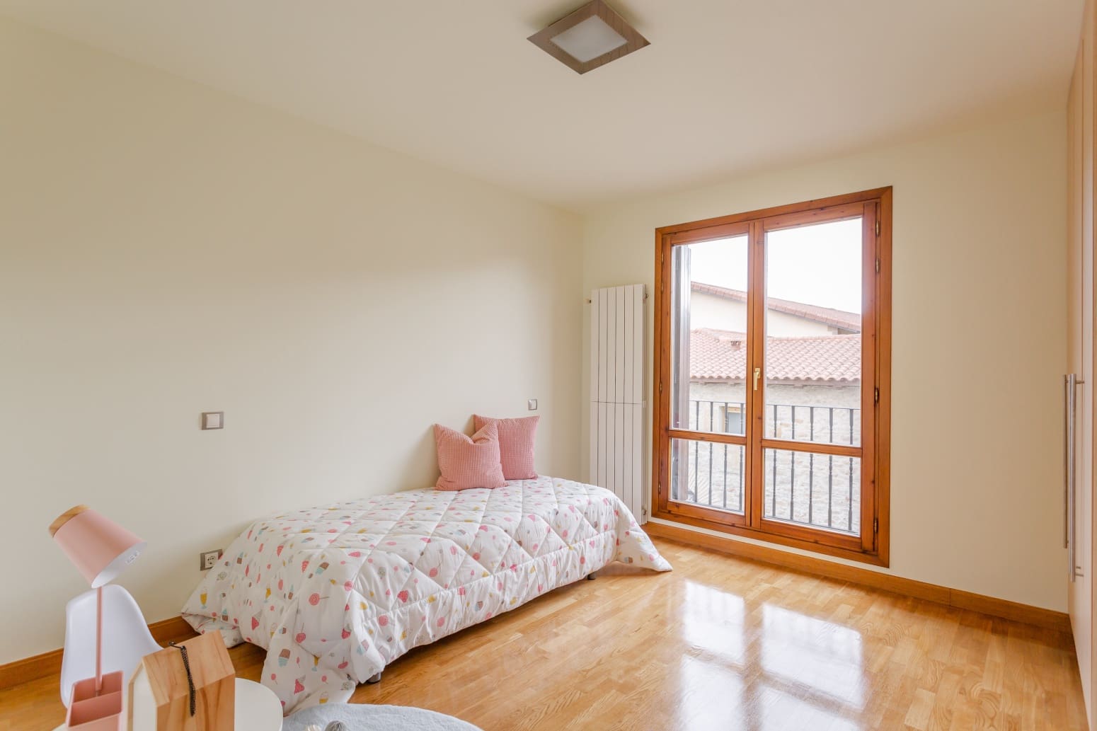 4 soveværelse Villa til salg i Egues med garage - € 448.000 (Ref: 8550974)