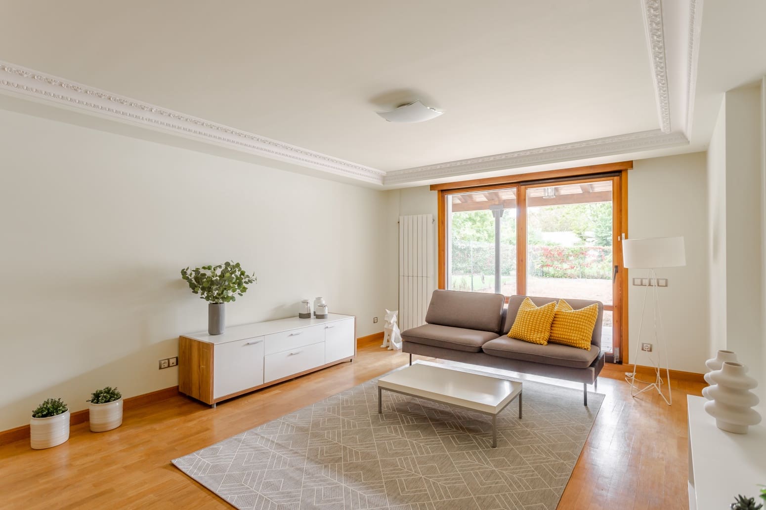 4 soveværelse Villa til salg i Egues med garage - € 448.000 (Ref: 8550974)