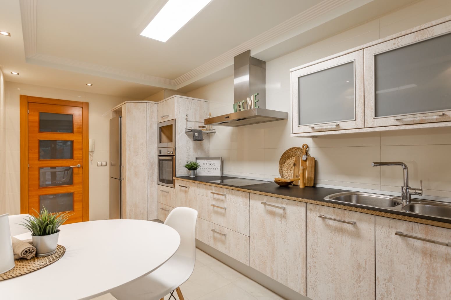 4 soveværelse Villa til salg i Egues med garage - € 448.000 (Ref: 8550974)