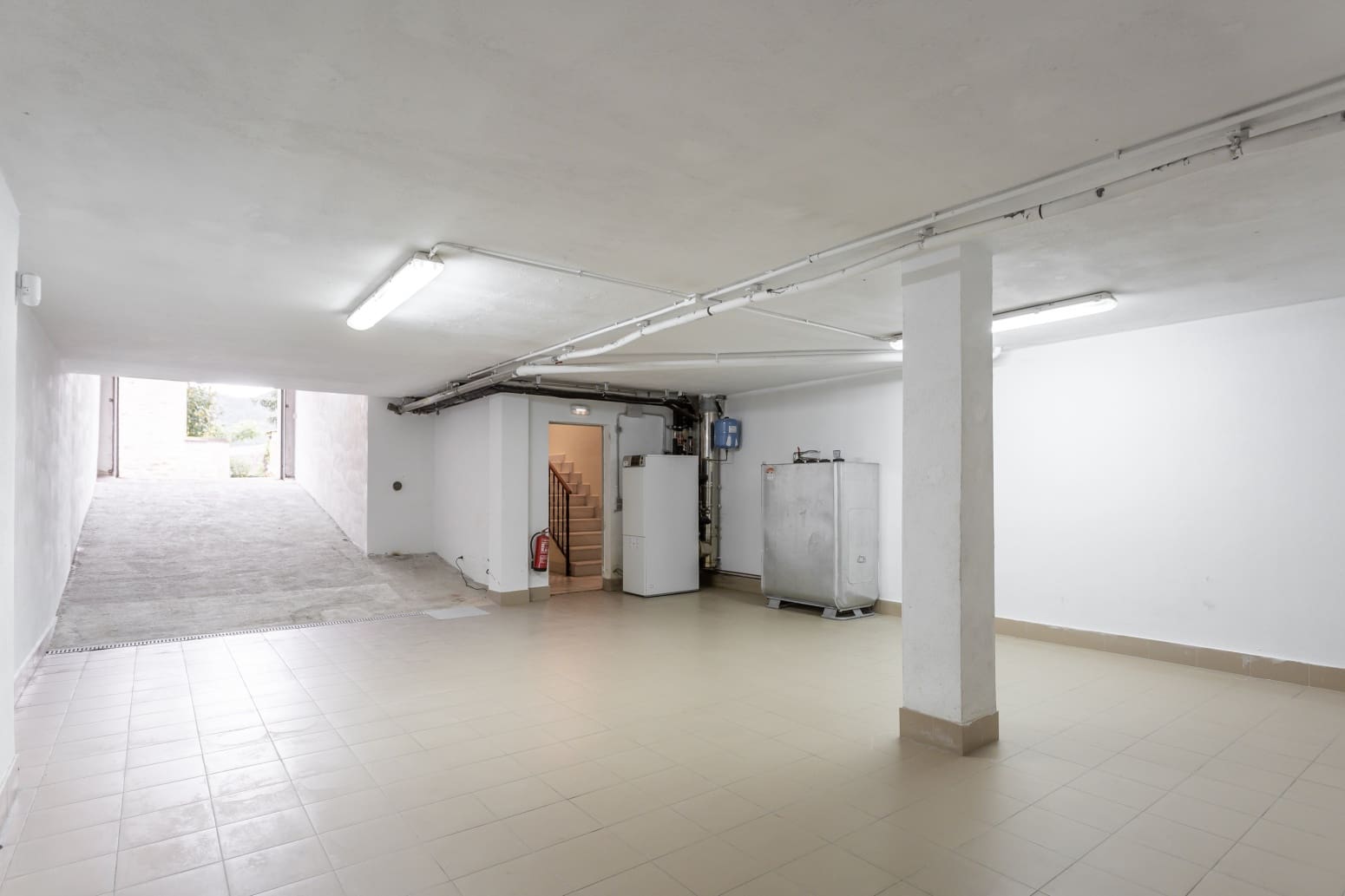 4 soveværelse Villa til salg i Egues med garage - € 448.000 (Ref: 8550974)