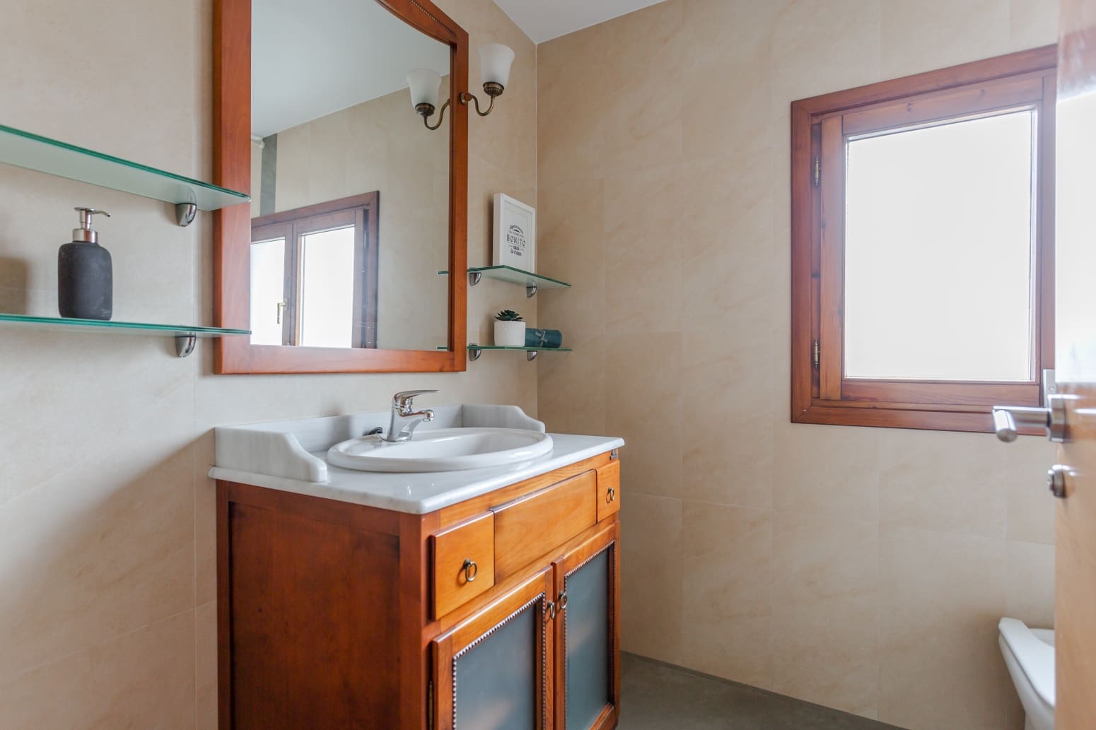 4 soveværelse Villa til salg i Egues med garage - € 448.000 (Ref: 8550974)