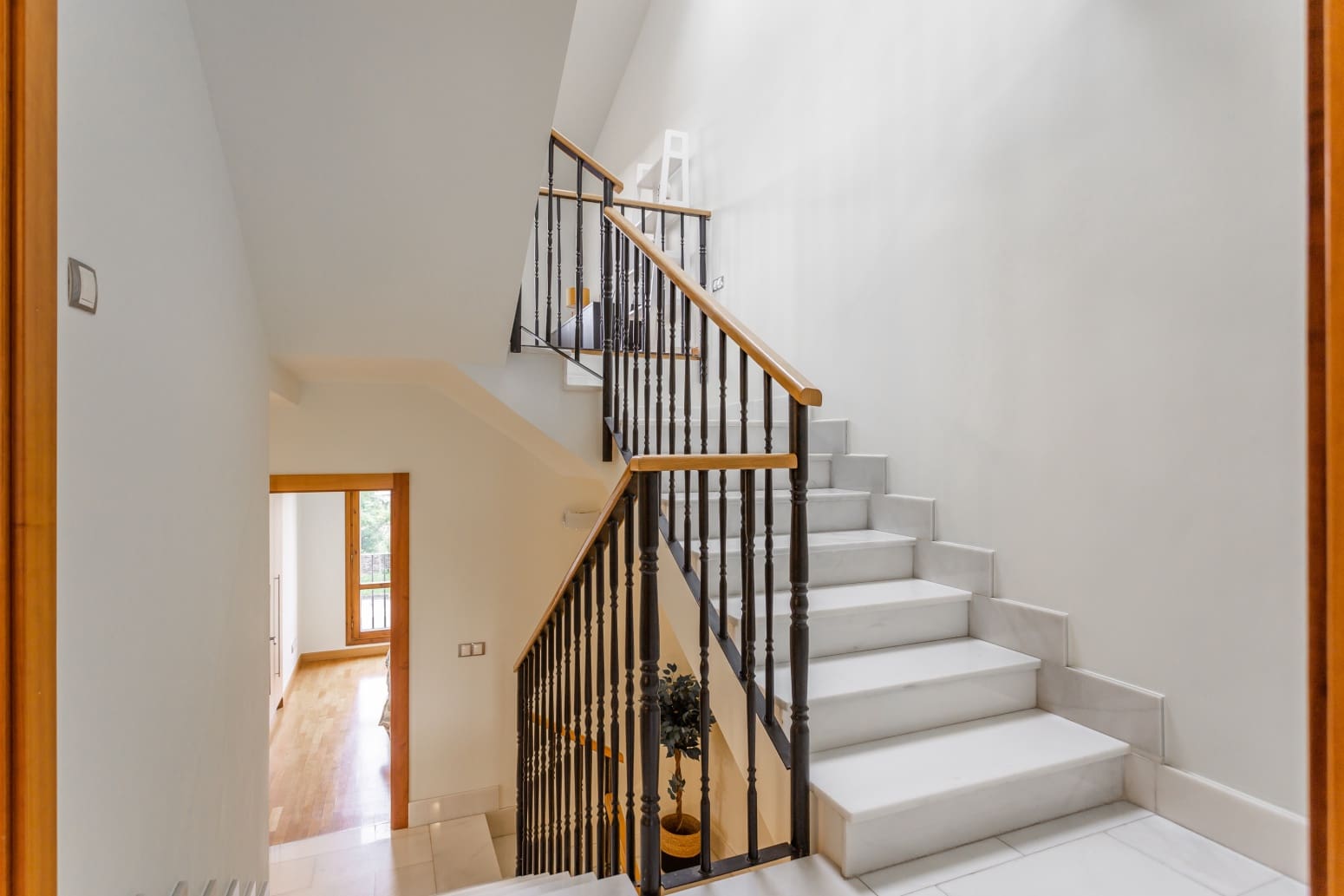 4 soveværelse Villa til salg i Egues med garage - € 448.000 (Ref: 8550974)