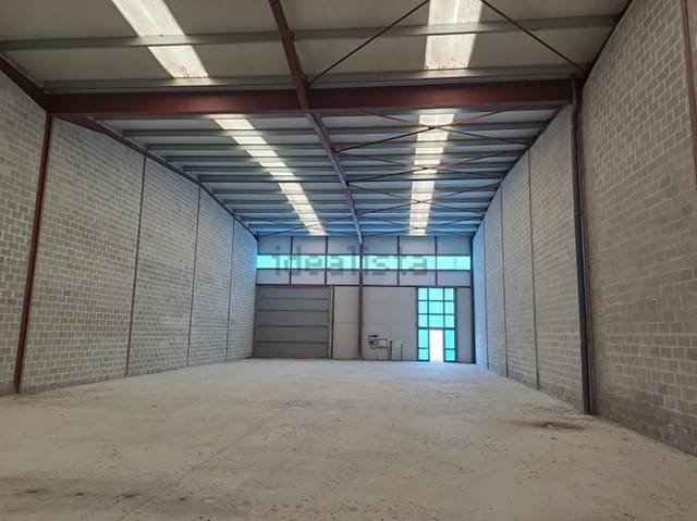 Commercial for sale in Cintruénigo - € 110,000 (Ref: 8556740)