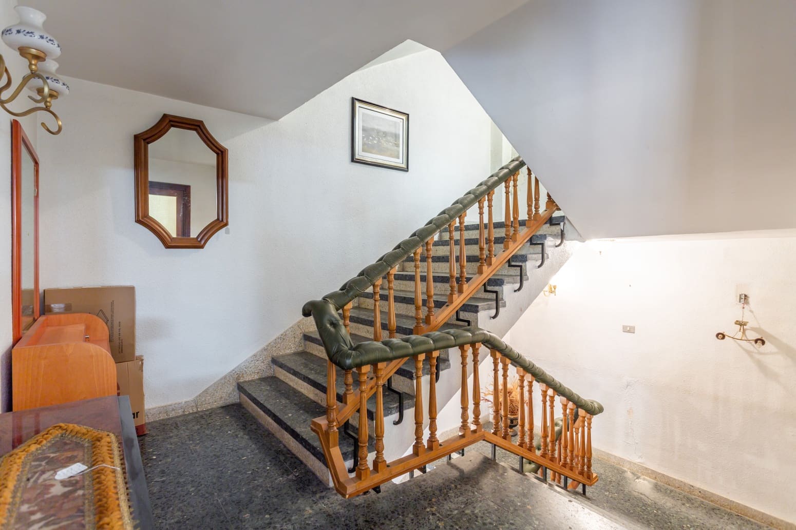 4 soveværelse Villa til salg i Castejon med garage - € 363.000 (Ref: 8559560)