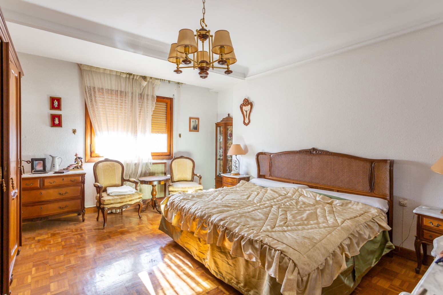 4 soveværelse Villa til salg i Castejon med garage - € 363.000 (Ref: 8559560)