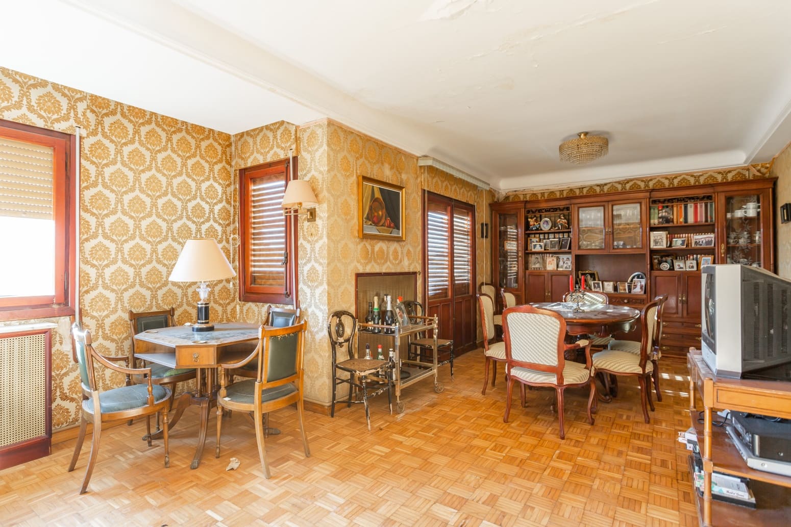 4 soveværelse Villa til salg i Castejon med garage - € 363.000 (Ref: 8559560)