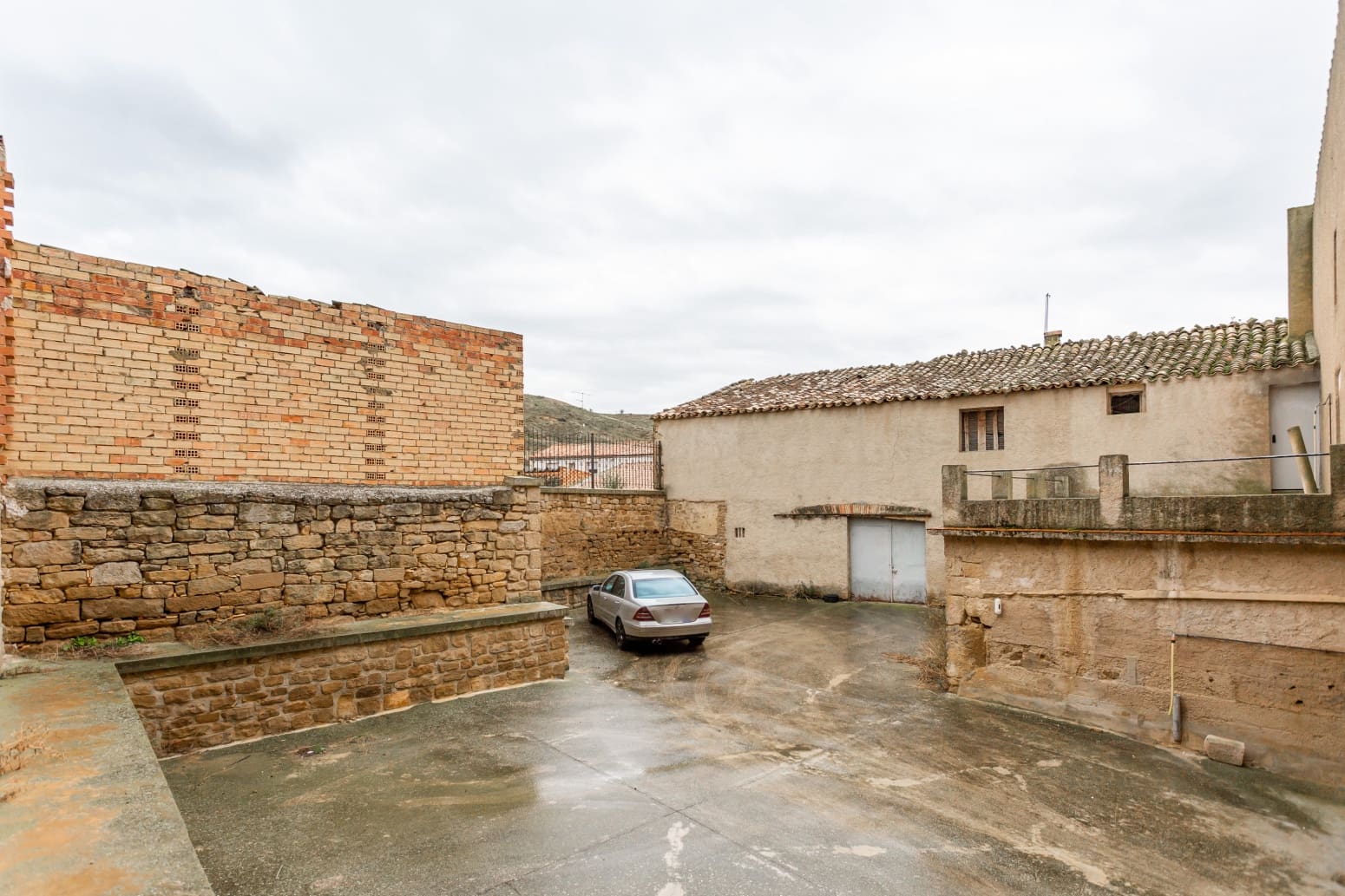 9 soveværelse Villa til salg i Murillo el Cuende - € 125.000 (Ref: 8588278)