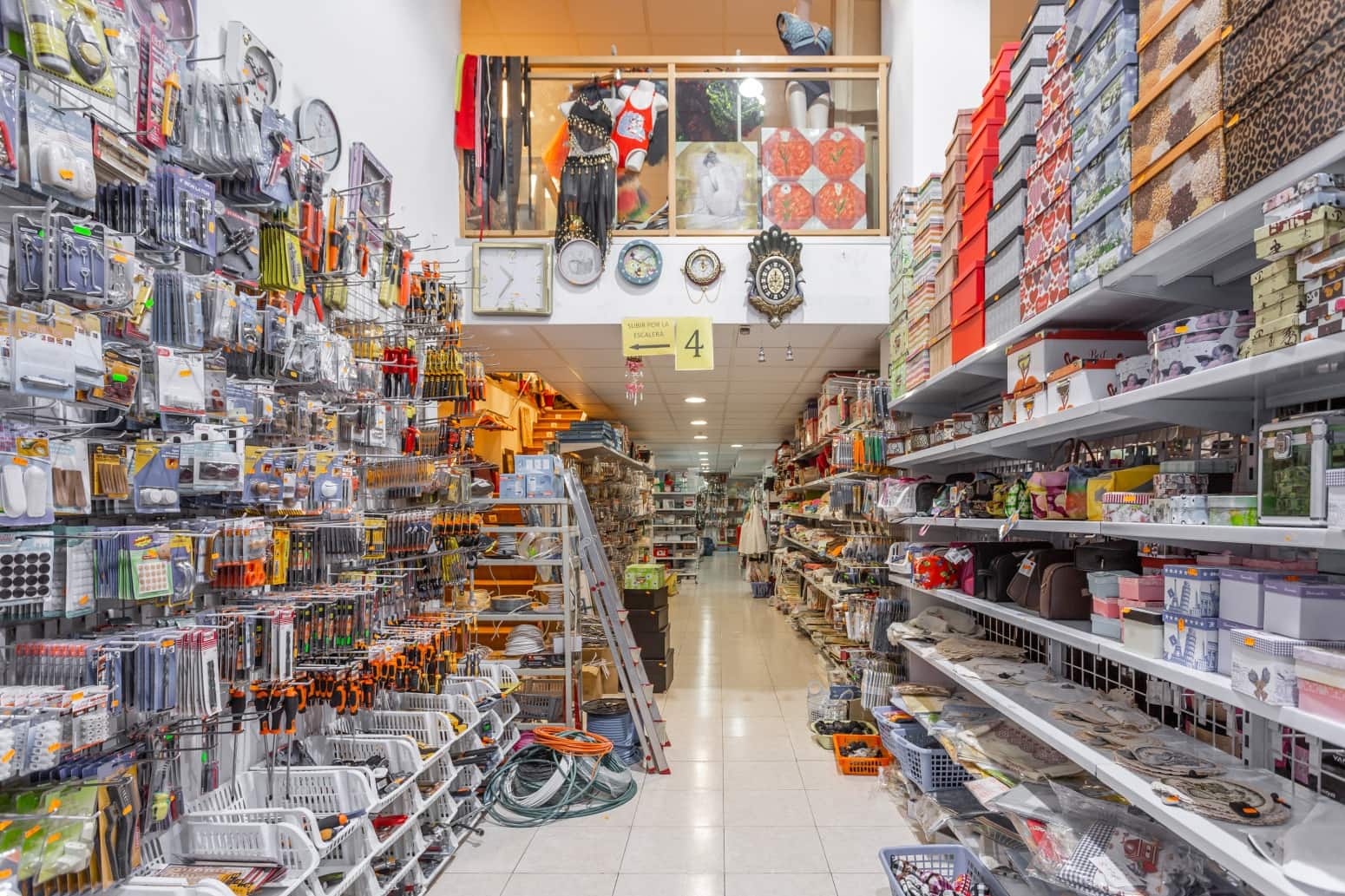 Erhverv til leje i Pamplona / Iruna - € 3.800 (Ref: 8619840)