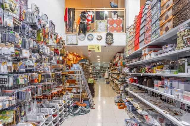 Erhverv til leje i Pamplona / Iruña - € 3.800 (Ref: 8619840)