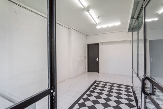 Commerciale da affittare in Pamplona - 400 € (Rif: 8648113)