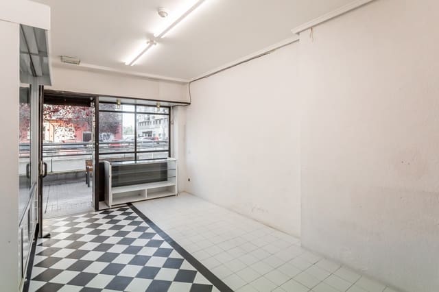 Commerciale da affittare in Pamplona - 400 € (Rif: 8648113)