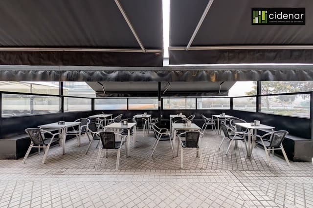 Commercieel te koop in Pamplona - € 745.000 (Ref: 8679646)