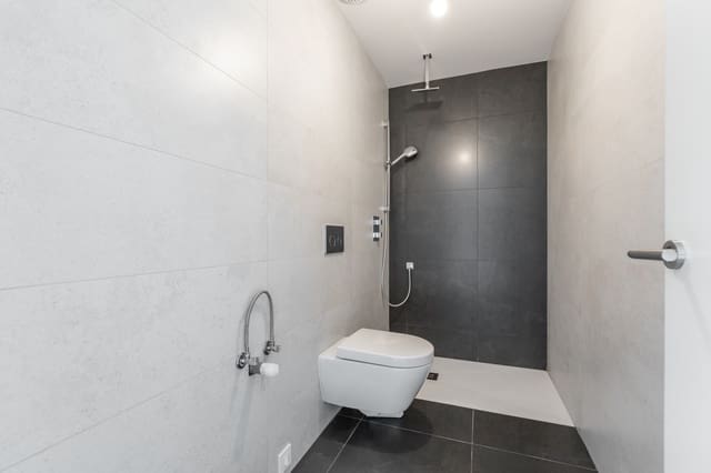 4 soveværelse Villa til salg i Pamplona / Iruña med garage - € 950.000 (Ref: 8682110)