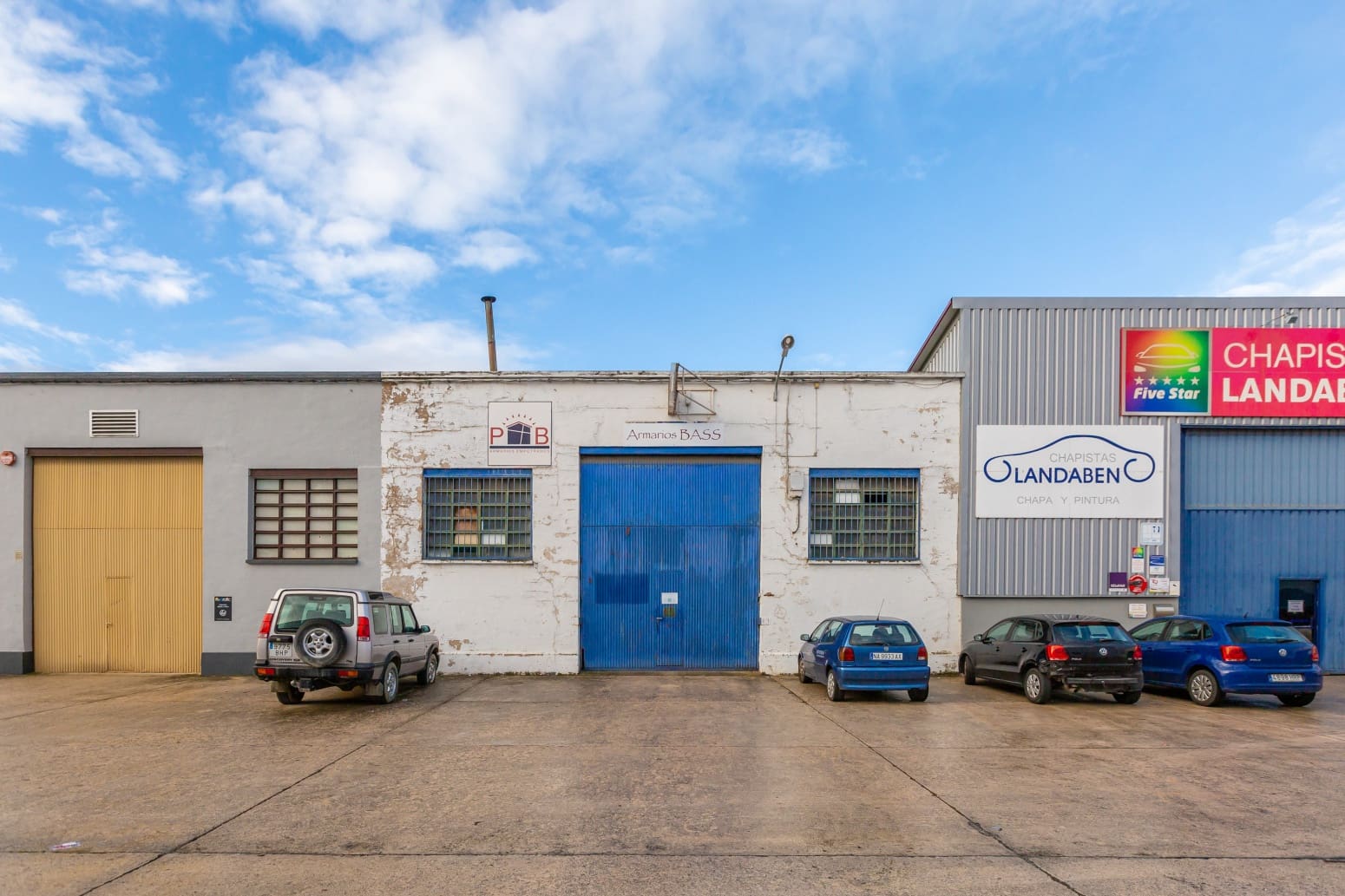 Komercyjne na sprzedaż w Pampeluna - 275 000 € (Ref: 8712565)