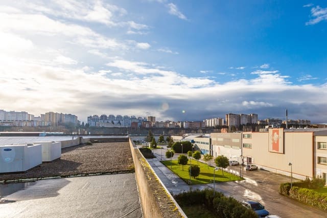 Kommersiell til salgs i Pamplona - € 275 000 (Ref: 8712565)