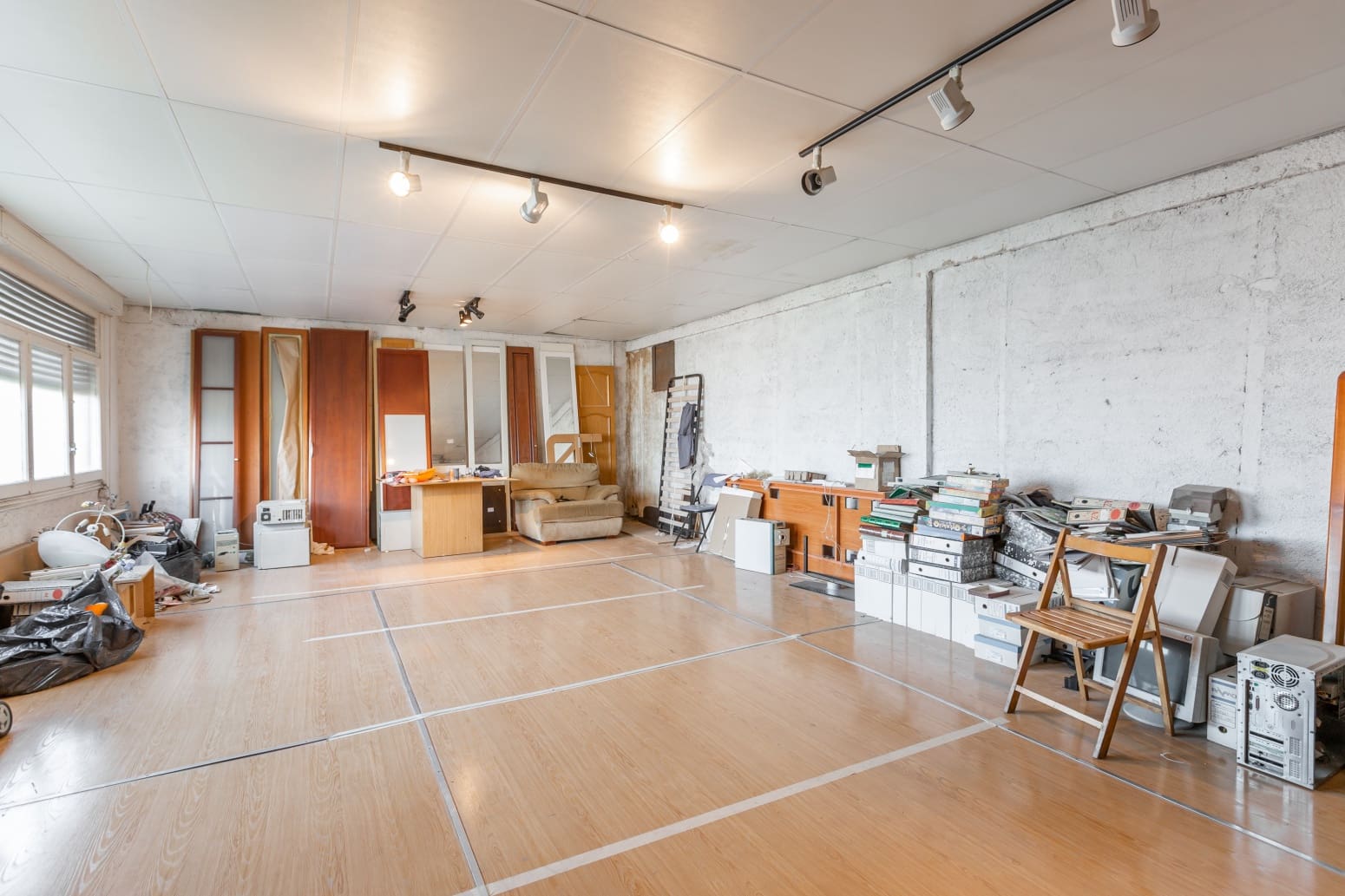 Komercyjne na sprzedaż w Pampeluna - 275 000 € (Ref: 8712565)