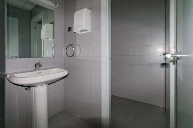 Büro zu vermieten in Burlada - 1.100 € (Ref: 8737336)