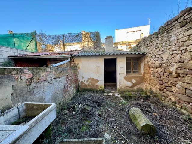 Villa til salgs i Allo - € 34 000 (Ref: 8747360)