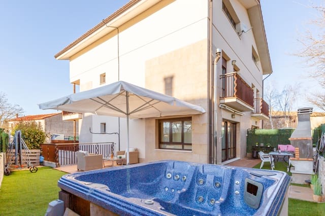 4 soveværelse Villa til salg i Noain - € 410.400 (Ref: 8789154)