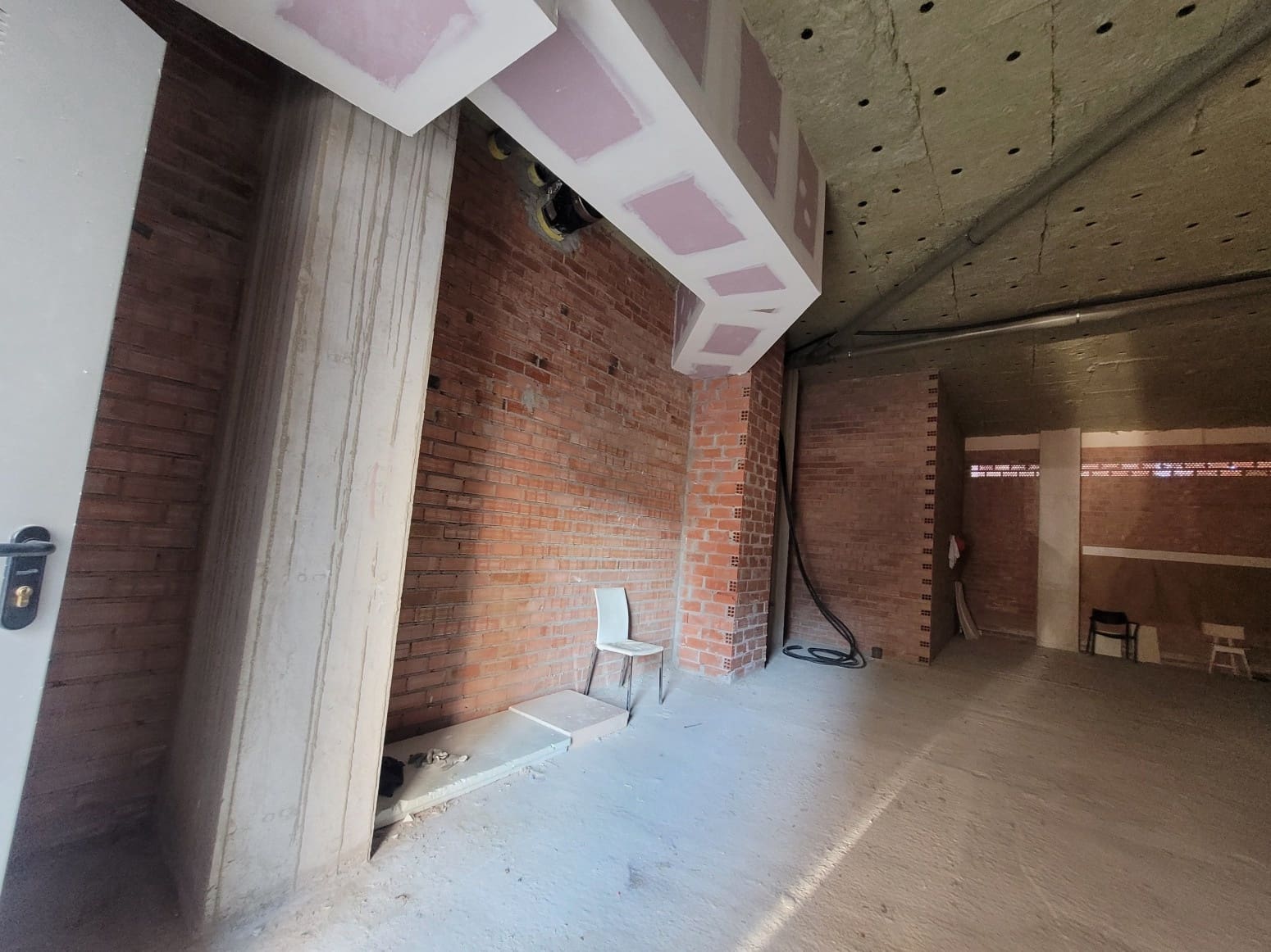 Commercieel te huur in Pamplona - € 1.100 (Ref: 8789156)