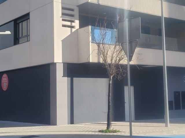 Erhverv til leje i Pamplona / Iruña - € 1.400 (Ref: 8789157)