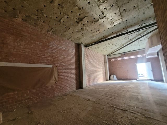 Erhverv til leje i Pamplona / Iruña - € 1.400 (Ref: 8789157)