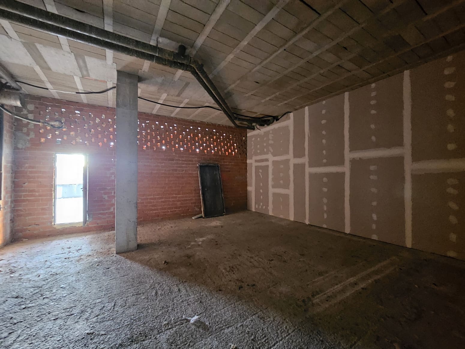 Erhverv til leje i Egues - € 480 (Ref: 8798382)