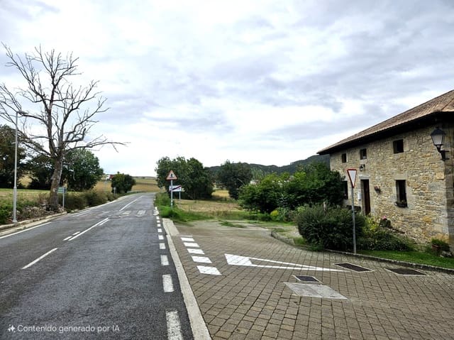 5 slaapkamer Villa te koop in Egüés, Valle de Egüés/Eguesibar met garage - € 365.000 (Ref: 8801416)