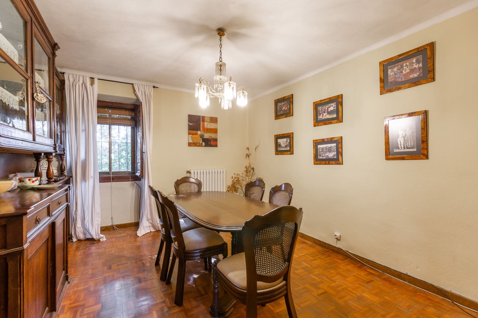 5 soveværelse Villa til salg i Egues med garage - € 370.000 (Ref: 8801416)