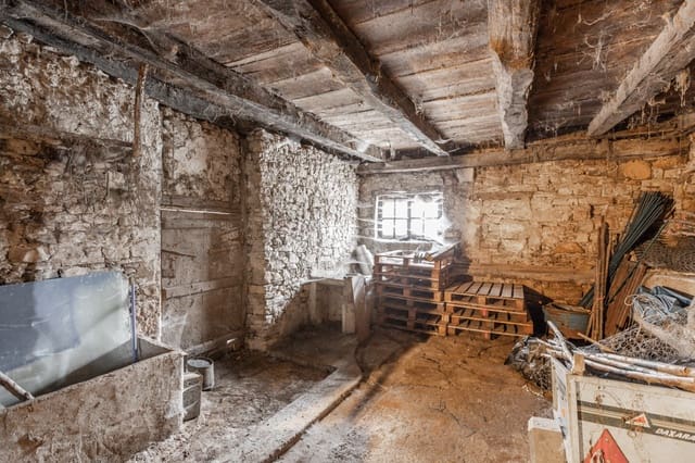 Villa til salg i Guelbenzu, Odieta - € 150.000 (Ref: 8827584)