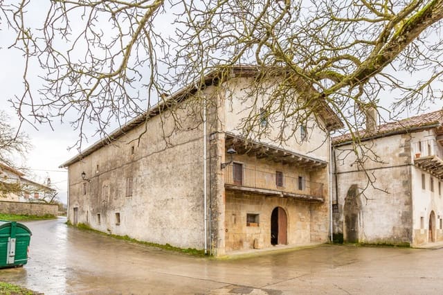 Villa til salg i Guelbenzu, Odieta - € 150.000 (Ref: 8827584)