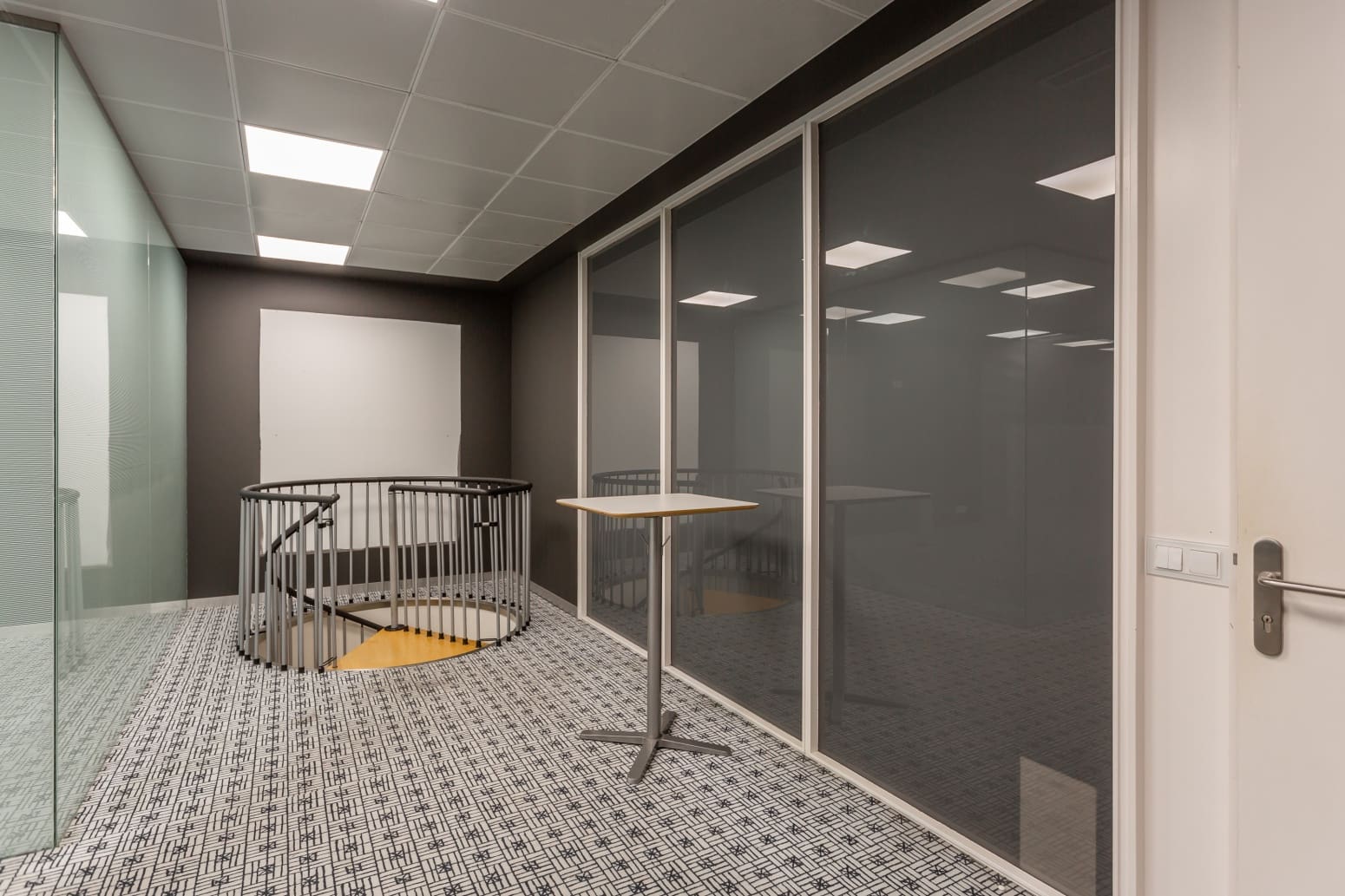 Kontor til leje i Zizur Mayor / Zizur Nagusia med garage - € 1.100 (Ref: 8838448)