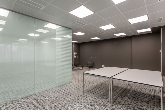 Kontor til leje i Zizur Mayor / Zizur Nagusia med garage - € 1.100 (Ref: 8838448)