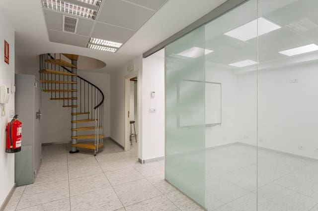 Kontor til leje i Zizur Mayor / Zizur Nagusia med garage - € 1.100 (Ref: 8838448)