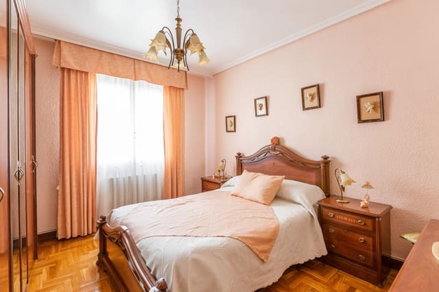 3 soveværelse Lejlighed til salg i Pamplona / Iruña - € 198.000 (Ref: 8849310)