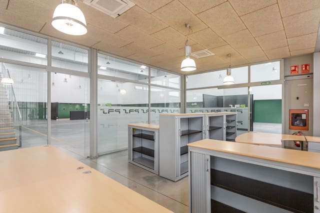 Erhverv til leje i Noain - € 5.500 (Ref: 8849311)