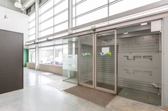 Erhverv til leje i Noain - € 5.500 (Ref: 8849311)