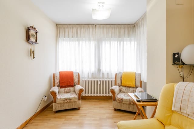 4 soveværelse Lejlighed til salg i Pamplona / Iruña - € 340.000 (Ref: 8899932)