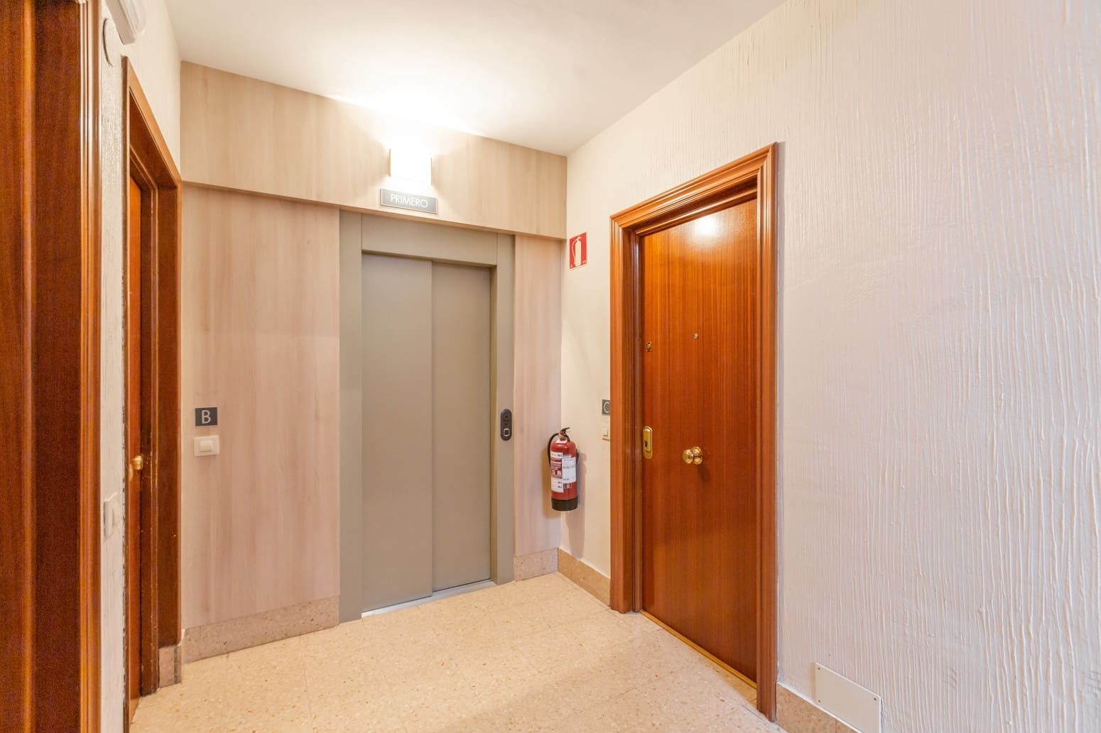 4 soveværelse Lejlighed til salg i Pamplona / Iruna - € 340.000 (Ref: 8899932)