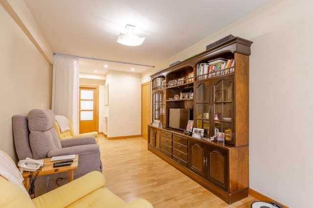 4 soveværelse Lejlighed til salg i Pamplona / Iruña - € 340.000 (Ref: 8899932)