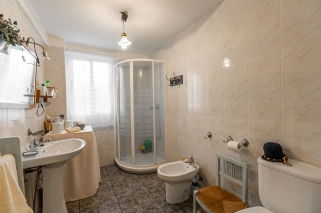 6 camera da letto Villa in vendita in Milagro - 99.500 € (Rif: 8905285)