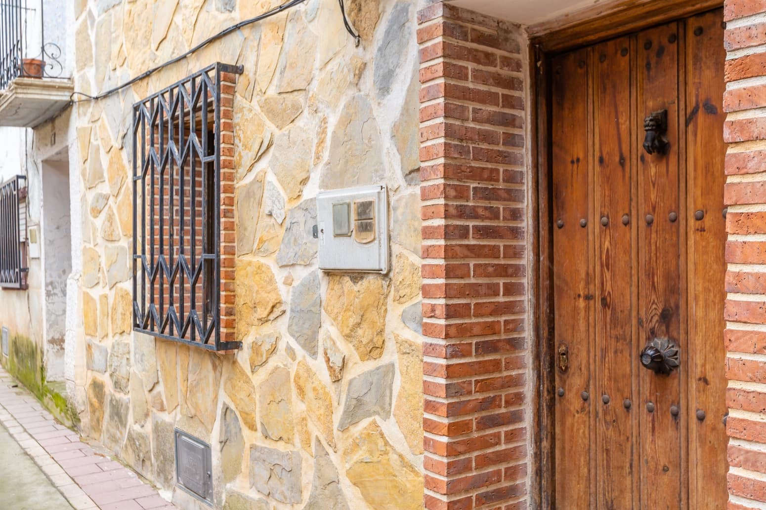 6 soveværelse Villa til salg i Milagro - € 99.500 (Ref: 8905285)