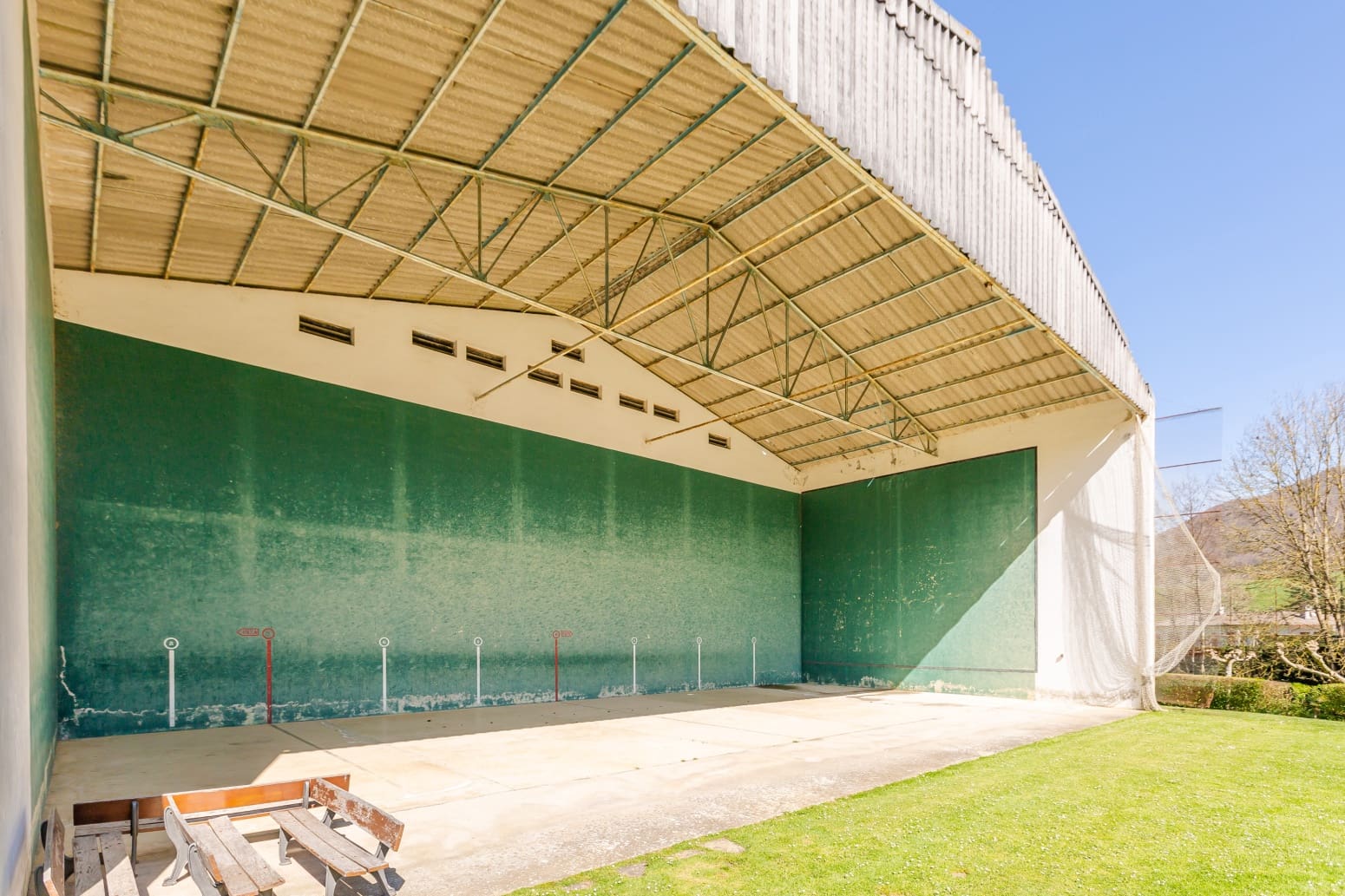 5 soveværelse Villa til salg i Ultzama med swimmingpool - € 330.000 (Ref: 8917786)