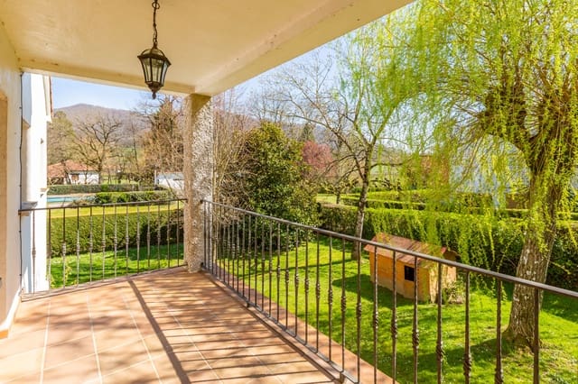 5 makuuhuone Huvila myytävänä paikassa Ultzama mukana uima-altaan - 330 000 € (Ref: 8917786)