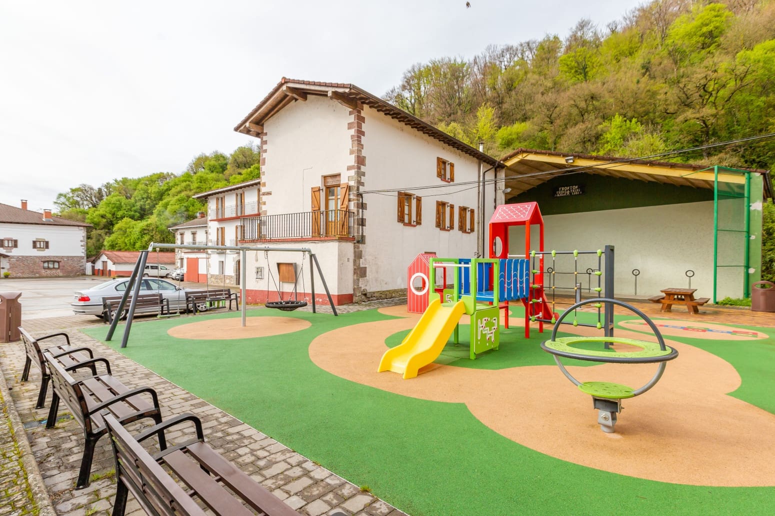 4 chambre Appartement à vendre à Anue - 166 000 € (Ref: 8942764)