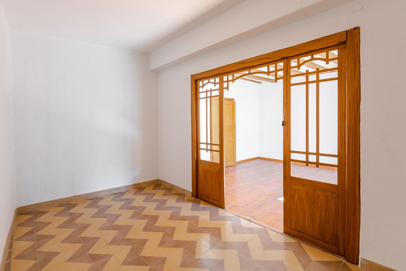 8 soveværelse Villa til salg i Uterga - € 299.000 (Ref: 8956964)